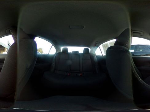 Used 2025 Toyota Corolla LE image 41