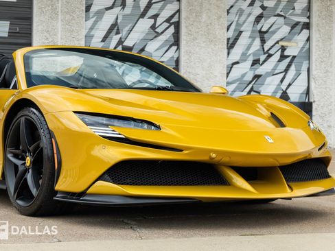 Used 2023 Ferrari SF90 Spider AWD/4WD image 2