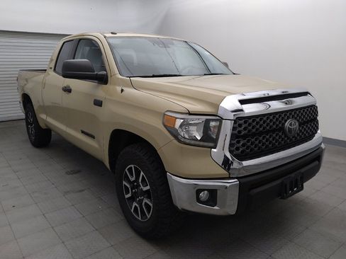 Used 2019 Toyota Tundra SR5 w/ SR5 Upgrade Package AWD/4WD image 13