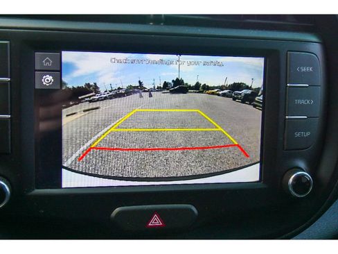 Used 2023 Kia Soul LX w/ LX Technology Package FWD image 23