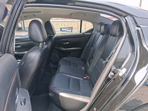 Used 2024 Nissan Sentra SR w/ SR Premium Package FWD image 17