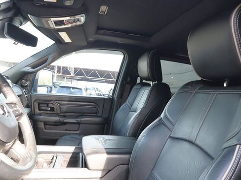 Used 2024 RAM 3500 Limited w/ Night Edition AWD/4WD image 17