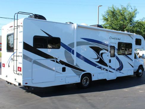 Used 2022 Ford E-450 and Econoline 450 Super Duty w/ Motorhome Prep Package image 48