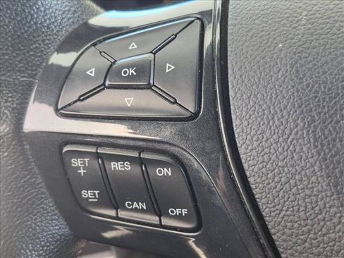 Used 2017 Ford Explorer XLT w/ Equipment Group 202A AWD/4WD image 15