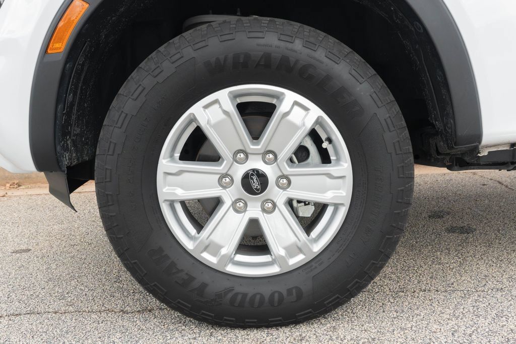Used 2024 Ford Ranger XL w/ Trailer Tow Package RWD image 2