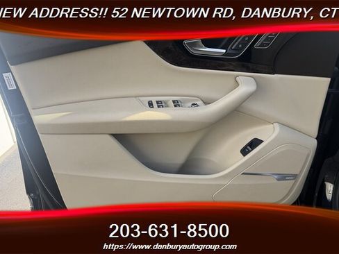 Used 2018 Audi Q7 3.0T Prestige w/ Prestige Package AWD/4WD image 12