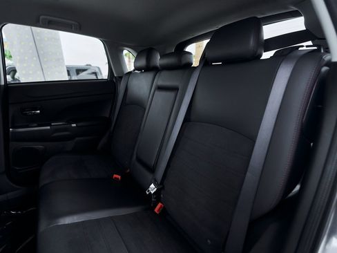 Used 2024 Mitsubishi Outlander Sport SE image 27