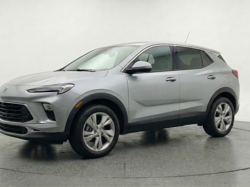 Used 2025 Buick Encore GX Preferred image 3