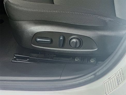 Used 2024 Chevrolet Malibu LT image 23