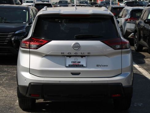 Certified 2024 Nissan Rogue SV w/ SV Premium Package AWD/4WD image 9