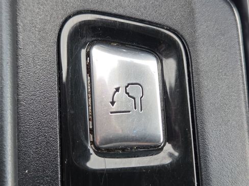 Used 2021 Ford F150 Lariat w/ Equipment Group 502A High AWD/4WD image 43