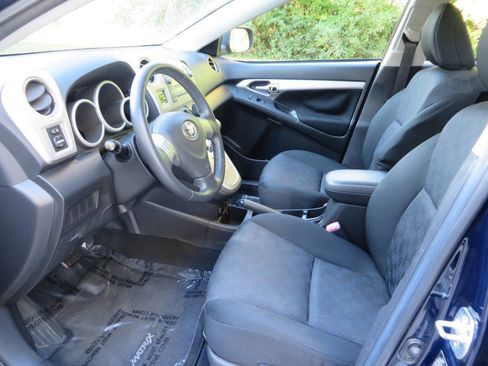 Used 2009 Toyota Matrix S image 9