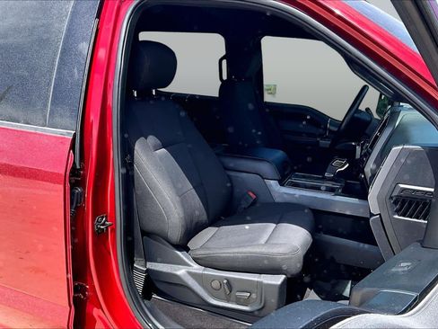 Used 2019 Ford F150 XLT w/ Equipment Group 302A Luxury AWD/4WD image 9