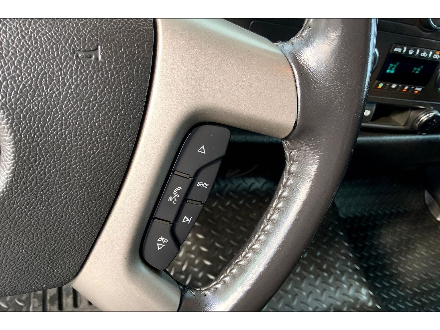 Used 2012 GMC Sierra 2500 SLE w/ SLE Preferred Package AWD/4WD image 21