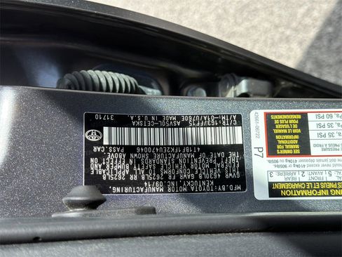 Used 2014 Toyota Camry SE image 34