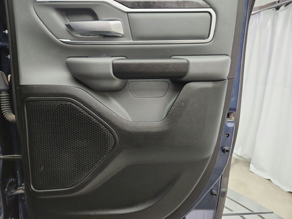 Used 2020 RAM 1500 Big Horn AWD/4WD image 30