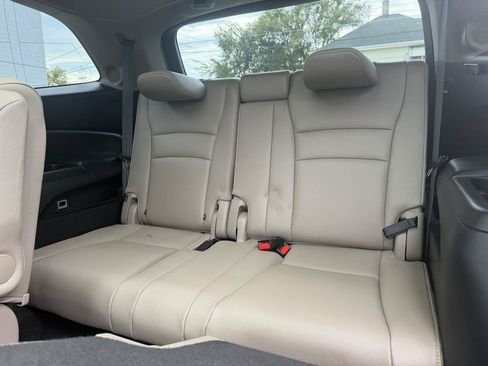Used 2017 Honda Pilot Elite image 9