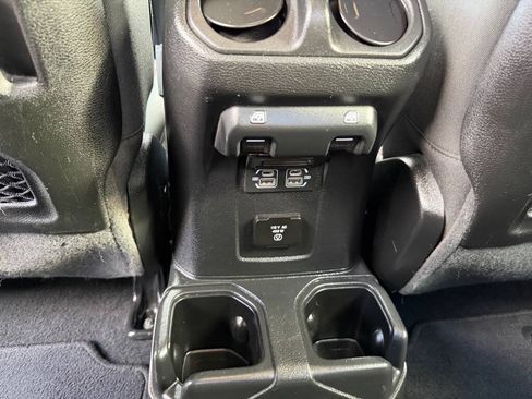 Used 2021 Jeep Gladiator Rubicon w/ Dual Top Group AWD/4WD image 41