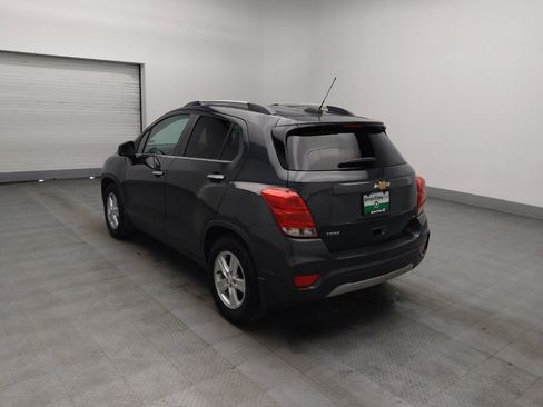 Used 2018 Chevrolet Trax LT w/ LT Convenience Package image 5
