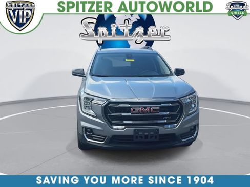 Used 2023 GMC Terrain AT4 AWD/4WD image 3
