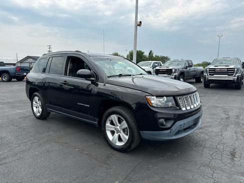 Used 2015 Jeep Compass Latitude AWD/4WD image 7