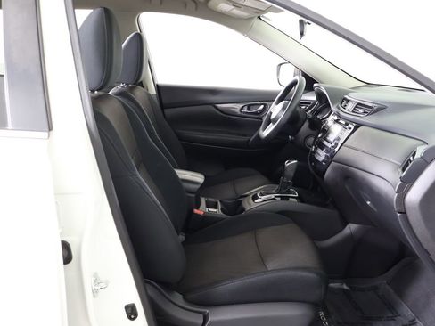Used 2017 Nissan Rogue SV FWD image 28