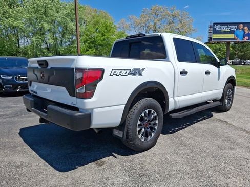 Used 2024 Nissan Titan PRO-4X w/ Pro-4x Convenience Package AWD/4WD image 11