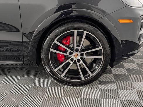 New 2026 Porsche Cayenne GTS AWD/4WD image 14