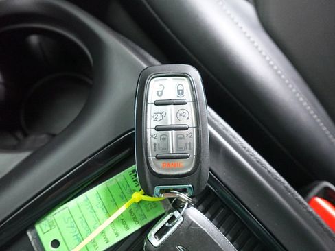 Used 2024 Chrysler Pacifica Touring-L w/ S Appearance Package image 32