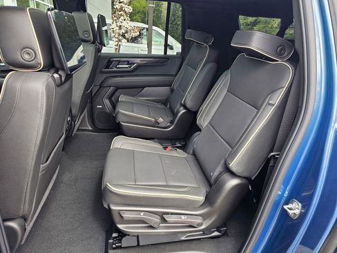 New 2026 GMC Yukon XL Elevation w/ Elevation Premium Package image 17