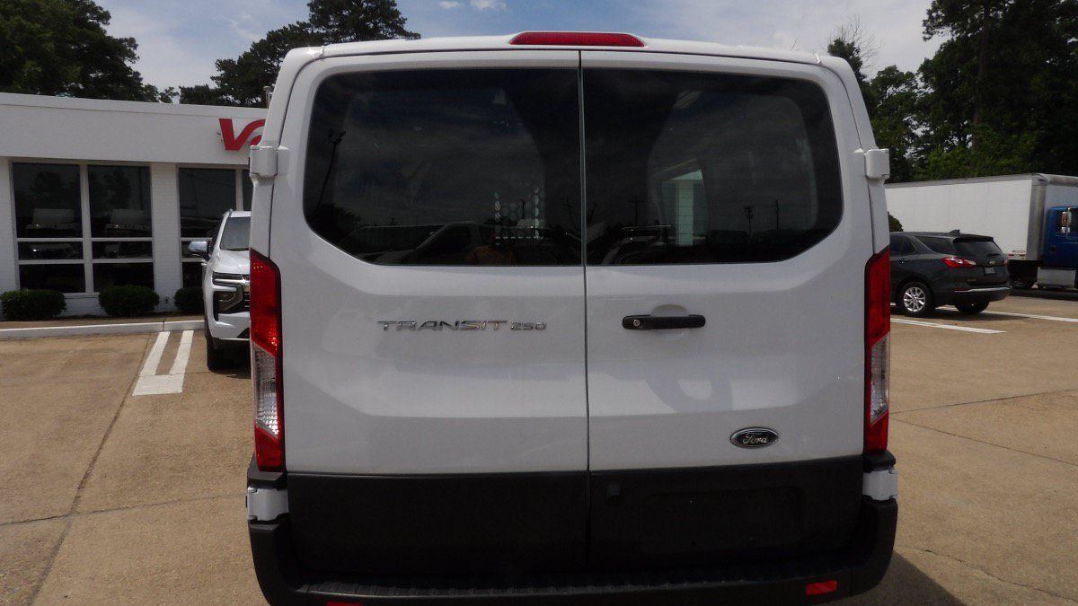 Used 2025 Ford Transit 250 Low Roof w/ Exterior Upgrade Package RWD image 3