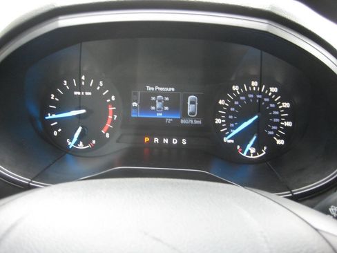 Used 2019 Ford Edge SE image 23