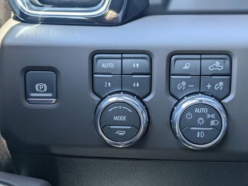 New 2026 GMC Sierra 3500 Denali w/ Denali Reserve Package AWD/4WD image 28