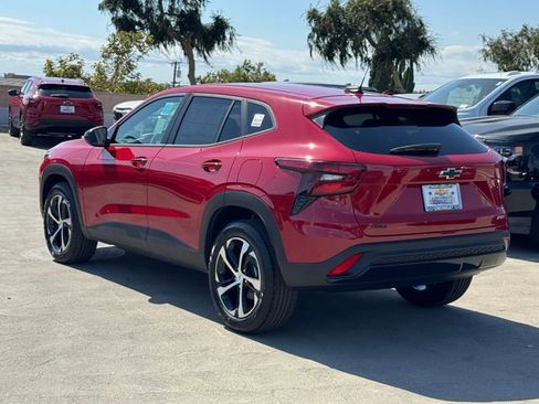 New 2026 Chevrolet Trax RS w/ Sunroof Package FWD image 3