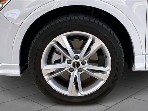 Used 2023 Audi Q3 2.0T Premium w/ Convenience Package image 11