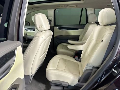 Used 2021 Cadillac XT6 Premium Luxury w/ LPO, Floor Liner Package image 25