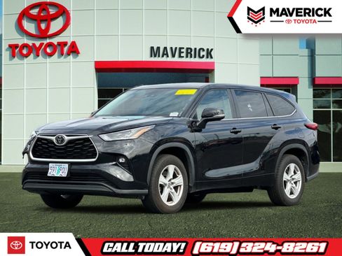 Used 2023 Toyota Highlander LE image 1