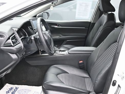 Used 2023 Toyota Camry SE image 13