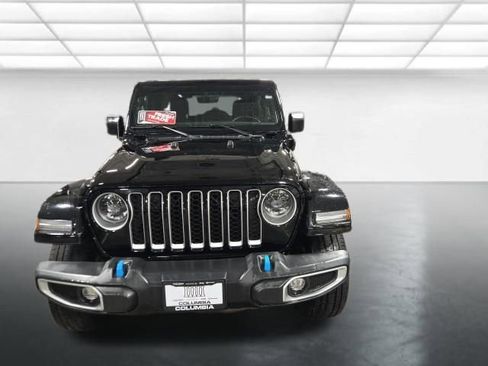 Used 2023 Jeep Wrangler Unlimited Sahara w/ Cold Weather Group image 10