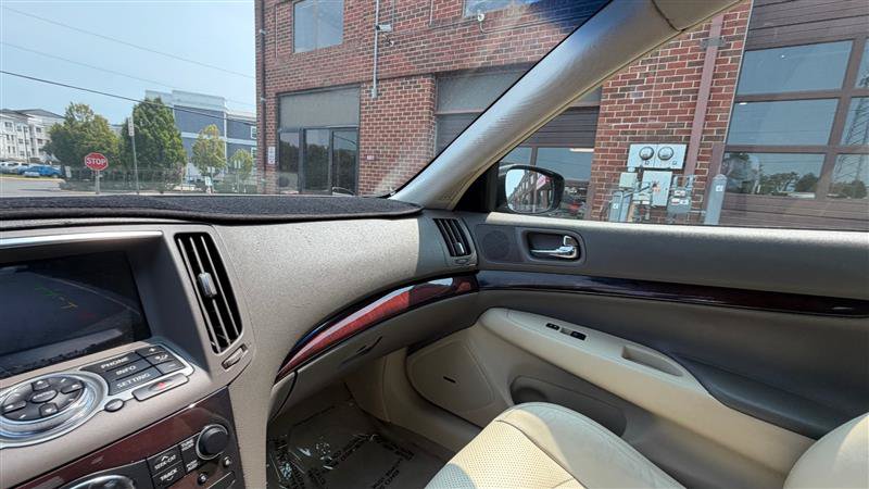 Used 2011 INFINITI G37 x Sedan w/ Premium Pkg AWD/4WD image 31