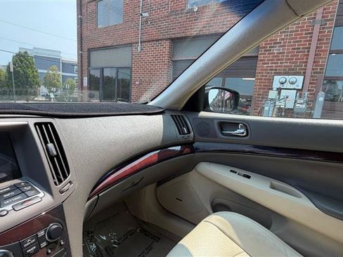 Used 2011 INFINITI G37 x Sedan w/ Premium Pkg AWD/4WD image 31
