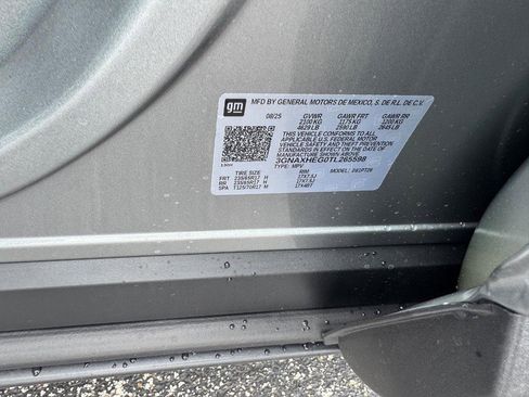 New 2026 Chevrolet Equinox LT w/ Convenience Package II image 18