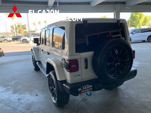 Used 2022 Jeep Wrangler Unlimited Sahara w/ Cold Weather Group image 5