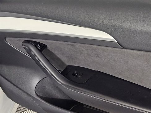 Used 2022 Tesla Model 3 Performance image 29