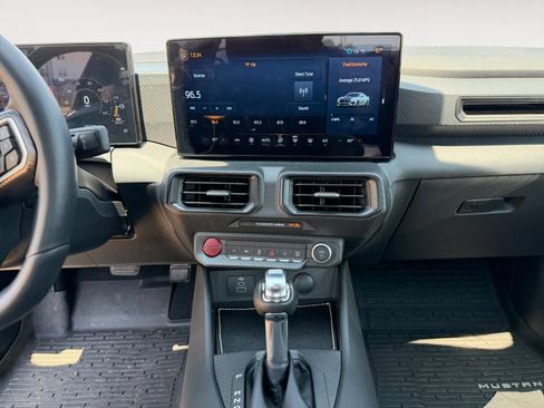 Used 2025 Ford Mustang Coupe RWD image 11
