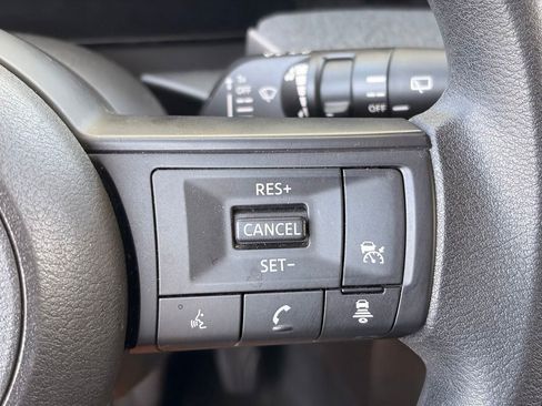 Used 2025 Nissan Kicks SV FWD image 28