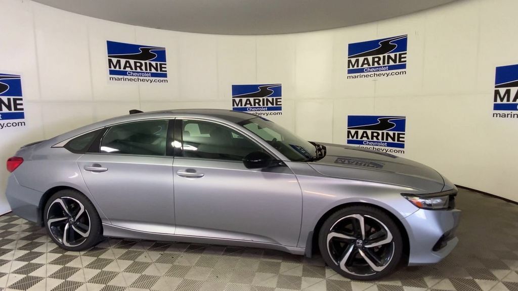 Used 2022 Honda Accord Sport image 3