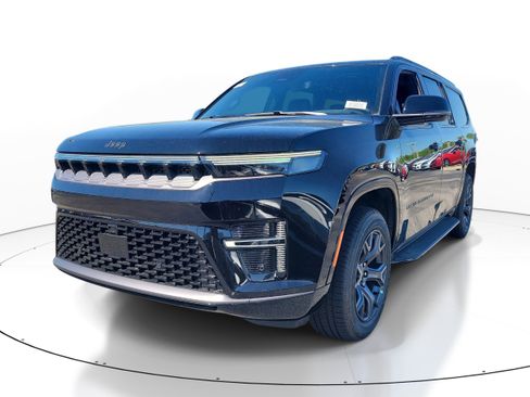 New 2026 Jeep Grand Wagoneer L Limited AWD/4WD image 4