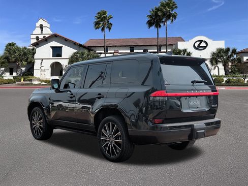 Used 2024 Lexus GX 550 w/ Accessory Package (Z1) AWD/4WD image 4