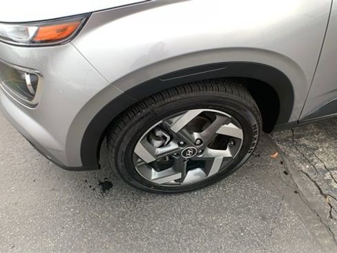 Certified 2023 Hyundai Venue SEL image 27